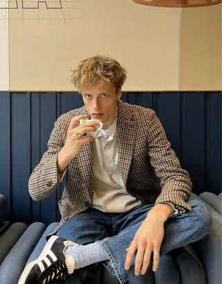 パーマ メンズ atelier doux dimanche（アトリエ・ドゥー・ディマンシュ）所属・Fukamiレイヤー 透明感カラーのヘアスタイル