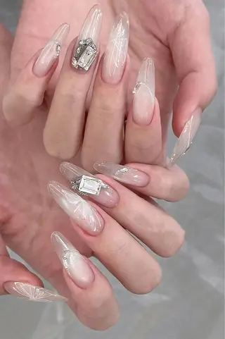 ネイル 相沢 さやかのネイルデザイン