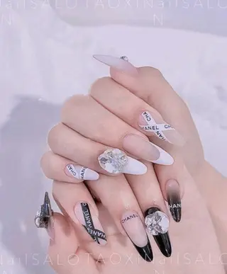 ネイル 長さだし専門店 ROKANAILのネイルデザイン