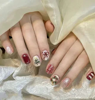 ネイル T. Leeのネイルデザイン