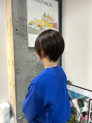 ショート カラー 鈴木 よつはのヘアスタイル