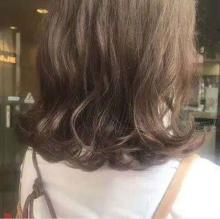 ミディアム カラー 滝本 里実のヘアスタイル