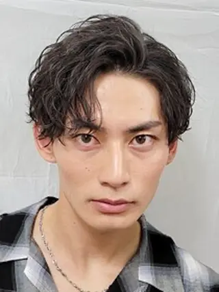 ミディアム パーマ メンズ fifth 渡部竜馬のヘアスタイル