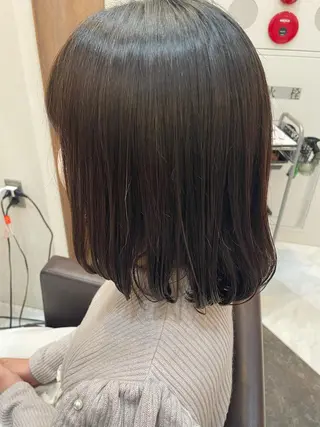 ミディアム 樋川 早紀のヘアスタイル