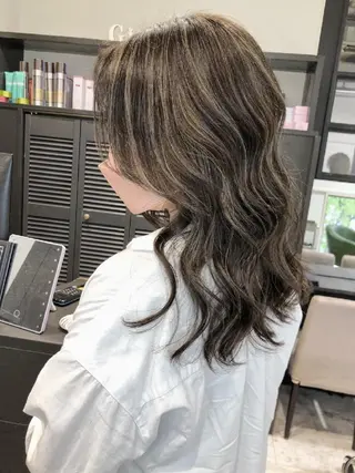 ミディアム カラー TOMONA👑 GiseL梅田店のヘアスタイル