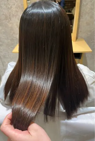 セミロング attrait アトレ　梅田店所属・阿部 玲奈のヘアスタイル