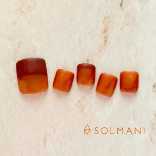 ネイル SOLMANI 予約担当のネイルデザイン