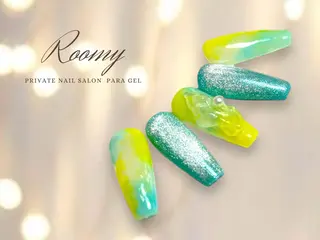 ネイル nail salon Roomy 竹ノ塚所属・nail salon Roomy 竹ノ塚のネイルデザイン