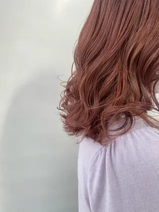 ミディアム カラー 韓国ヘア顔周りカット 艶髪ベージュtamaのヘアスタイル