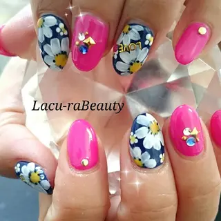 ネイル 小顔と腸の専門店 ラクーラビューティのエステ・リラクイメージ