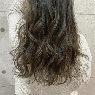 ロング カラー 瀬原 千夏のヘアスタイル