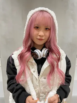 ロング カラー ヘアアレンジ 🪸ハイトーンカラー エクステmisakiのヘアスタイル