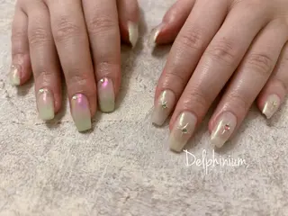 ネイル 岡本 友恵のネイルデザイン