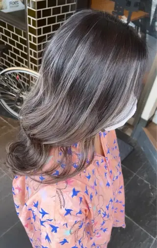 ロング カラー 【ブロンド】【ベージ ュ系】TAKUMAのヘアスタイル