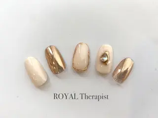 ネイル 【山岡】 ロイヤル•セラピストのネイルデザイン