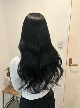 ロング カラー 黒川 綾音のヘアスタイル