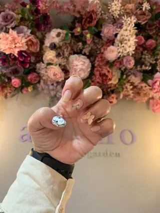 ネイル nail atelier new moon所属・森 貴子のネイルデザイン