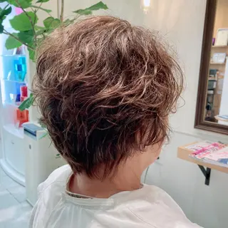 ショート カラー 大野 まゆのヘアスタイル