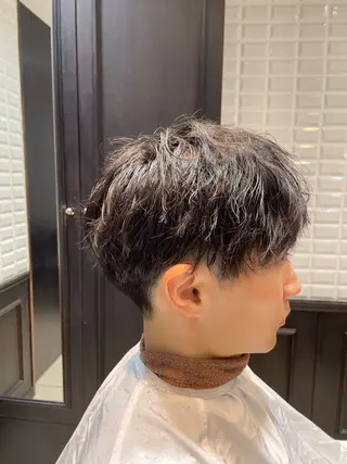 ショート メンズ 波巻き、ツイスト パーマモデル募集中のヘアスタイル