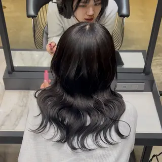 セミロング 笑　璃  🎀／ ワンカラー／縮毛矯正のヘアスタイル