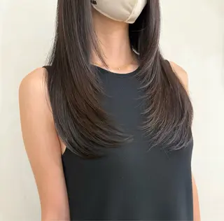 ロング Rinka/レイヤー /透明感カラーのヘアスタイル