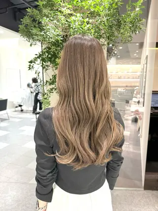 ロング カラー K-two NAGOYA所属・山村 沙耶香のヘアスタイル