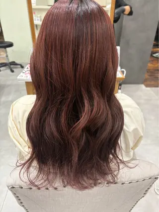 ロング 萩原 彩音のヘアスタイル