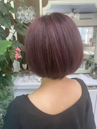 ショート カラー ストウ ナナエのヘアスタイル