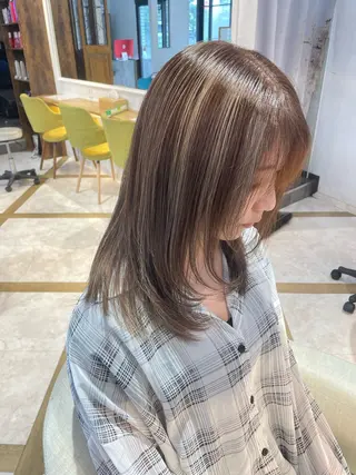 セミロング カラー みらい🖤ブリーチ 縮毛矯正モデル募集のヘアスタイル