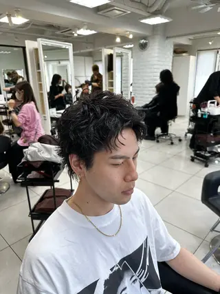 ショート パーマ メンズ フェザーパーマ職人 🪶ryosukeのヘアスタイル