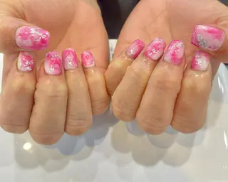 ネイル 安藤 彩乃のネイルデザイン