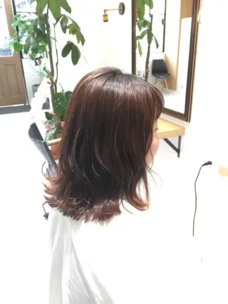 ミディアム 神田 菜々子のヘアスタイル