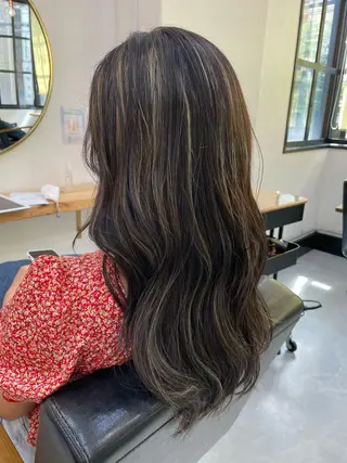 ロング カラー 高梨 菜々のヘアスタイル