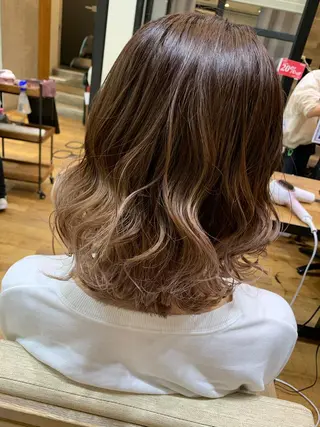 ミディアム カラー 天野 開のヘアスタイル