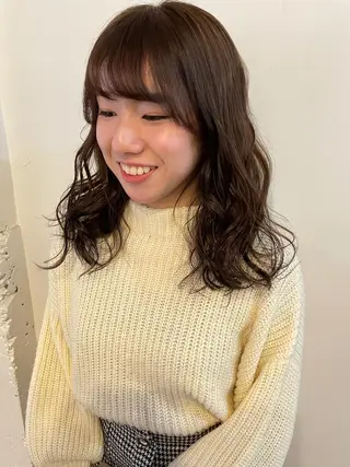セミロング カラー 安藤 佑衣のヘアスタイル