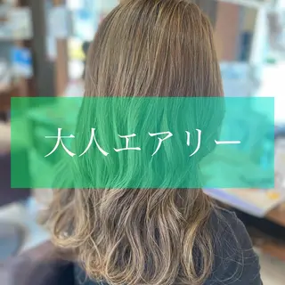 セミロング 加藤 実穂のヘアスタイル