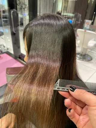 ミディアム 圧倒的美髪ストレート ツダケイタロウのヘアスタイル