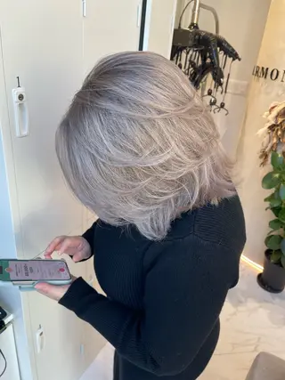 カラー 似合わせレイヤー🪽 グレージュ🪽のあのヘアスタイル