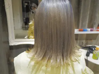 ミディアム カラー パーマ ヘアアレンジ メンズ メンズハイトーン メンズバレイヤージュのヘアスタイル