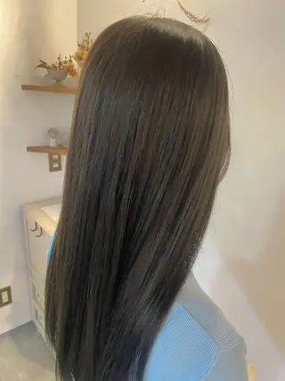 ロング 荒牧 絵美のヘアスタイル