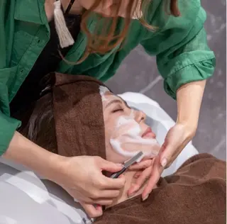 re;　nown 阿倍野区昭和町店のヘアスタイル