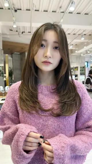 ロング 雨宮 美月のヘアスタイル