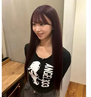 ロング カラー ahnkism ELENAのヘアスタイル