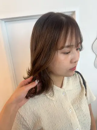 ミディアム オノ アイラのヘアスタイル