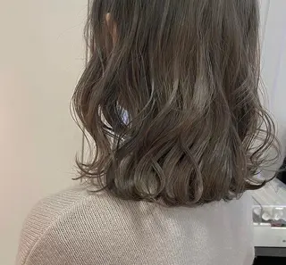 ミディアム カラー 滝本 里実のヘアスタイル