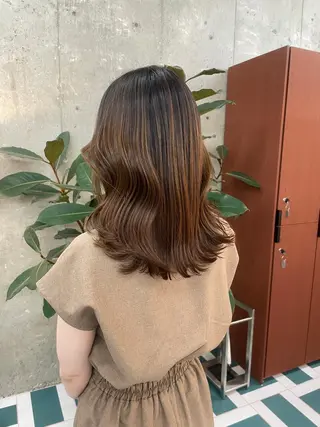 ミディアム ボブ/ハイトーン YUIのヘアスタイル