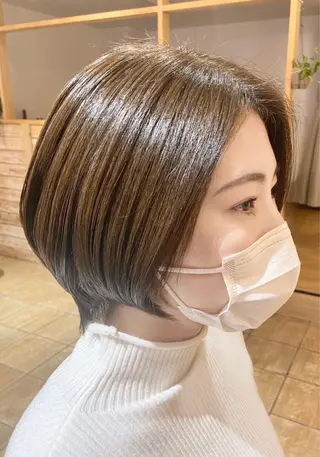 ミディアム ayumi🦖/ ブリーチカラーのヘアスタイル