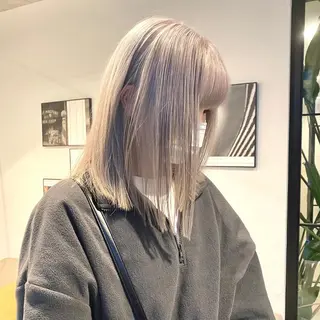 ミディアム カラー ベージュ/ダブルカラ ー/新潟駅/青柳萌果のヘアスタイル