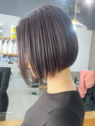 ショート カラー 中山 天地のヘアスタイル