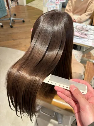 ロング レイヤーカット✨ 艶髪藤野のヘアスタイル